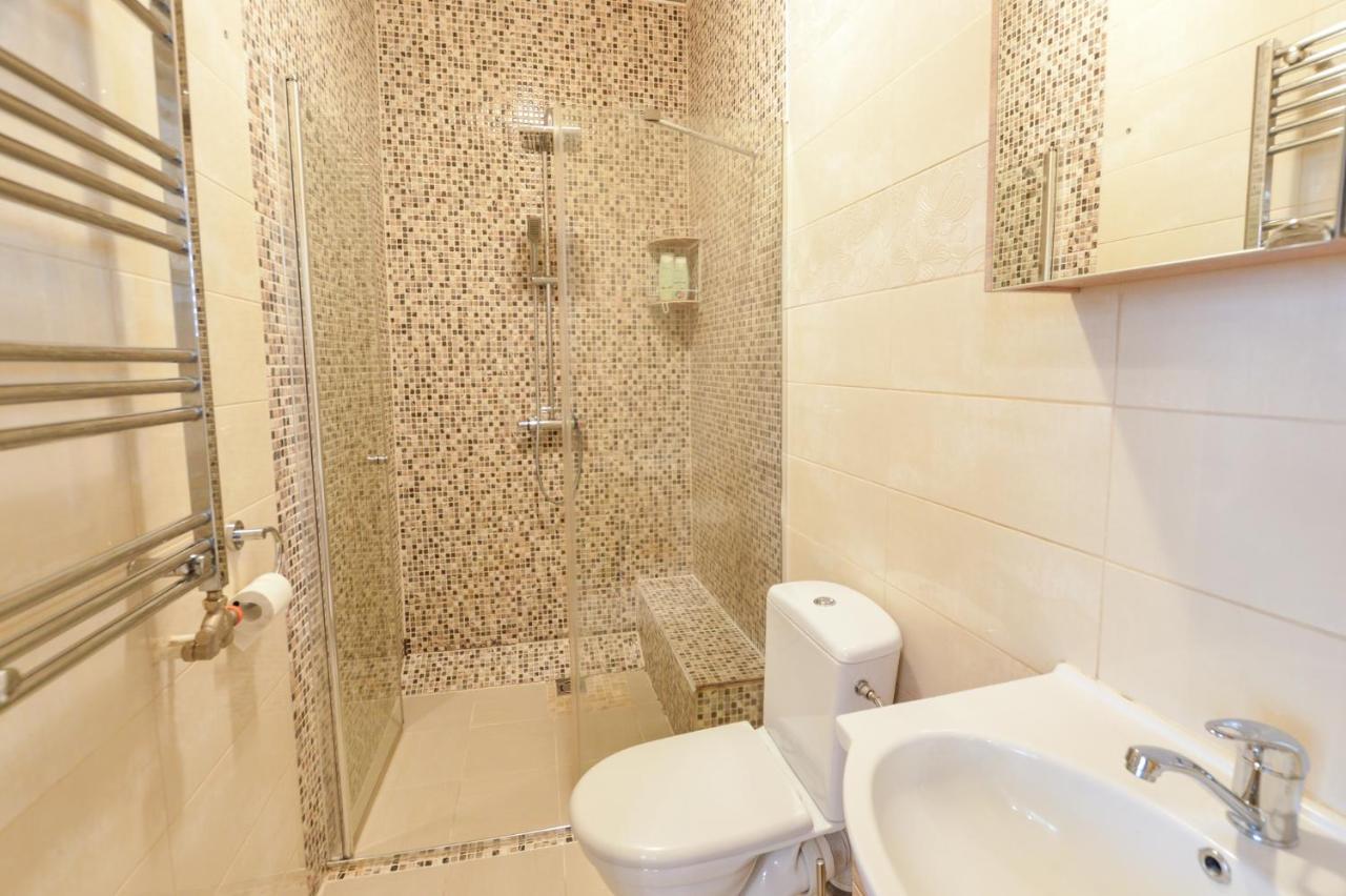 Courtyard Gallery Apartment With Free Parking Kaunas Exterior photo